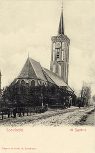 13465 Gezicht op de linkergevel en de toren van de Nederlands Hervormde Sypekerk (Nieuw-Loosdrechtsedijk 171) te ...
